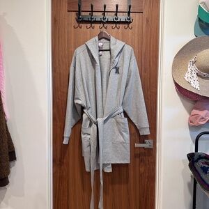 NWOT Savage X Fenty Gray Hooded Robe